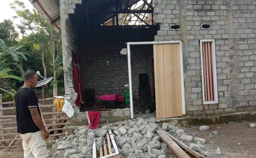 Ratusan Rumah Rusak Pascagempa M6,8 Maluku Utara