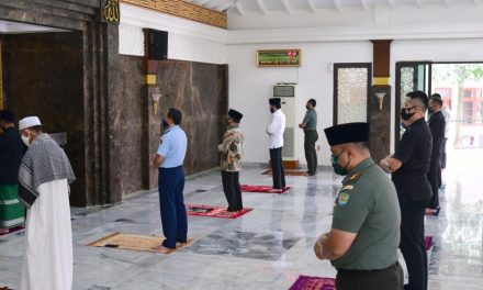 Presiden Jokowi Salat Jumat di Masjid Istana Bogor