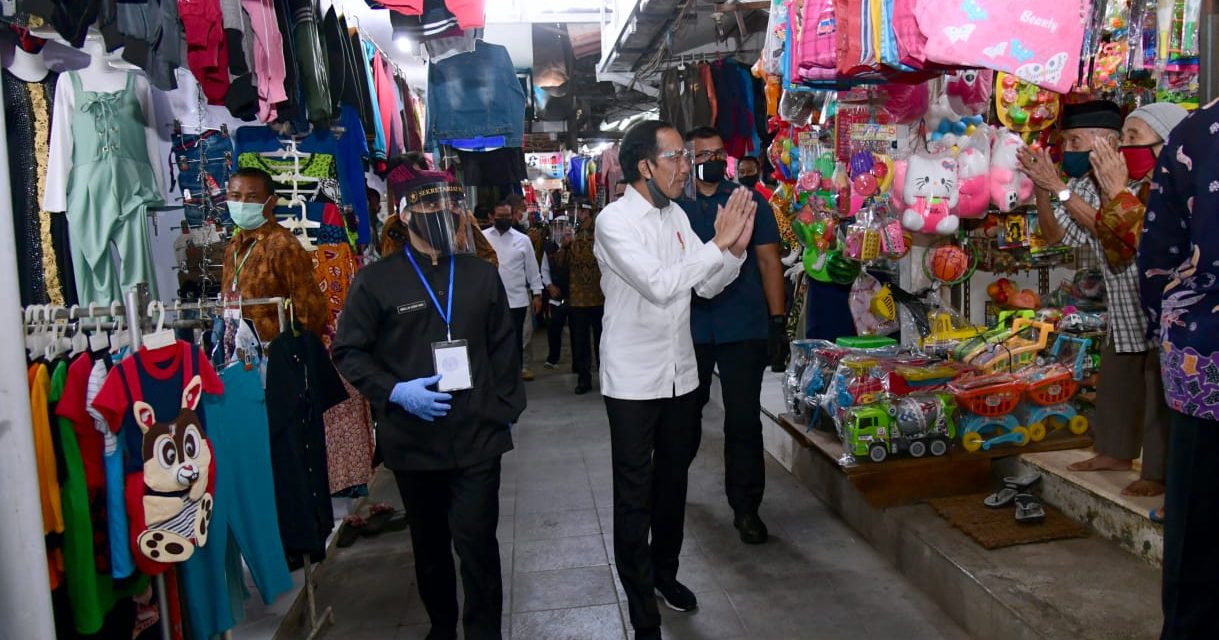 Presiden Jokowi Tinjau Pasar Pelayanan Publik di Banyuwangi