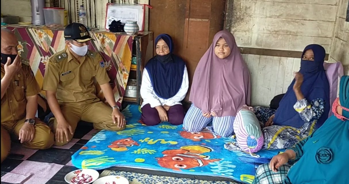 Ibu Hilda, Warga Malang Di NDB Didatangi Camat Payakumbuh Barat