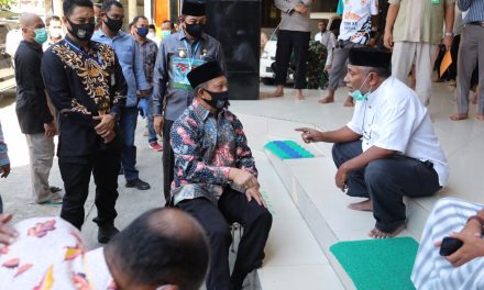 Khotib Ustaz Saiful Islam Alpayage Doakan Mendagri Tito Sukses Kawal Pembangunan Papua