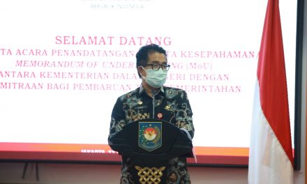 Kemendagri dan Kemitraan Lakukan Penandatanganan Nota Kesepahaman (MOU) Bagi Pembaharuan Tata Pemerintahan