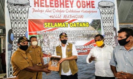 Secangkir Kopi Buat Menteri di Pendopo Theys Eluay