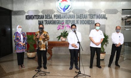 TP-PKK Masifkan Gerakan Bagi Masker Mendukung Pemutusan Penyebaran Covid-19 Khususnya di Desa-Desa