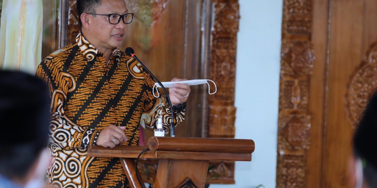 Mendagri Minta Kepala Daerah Gaungkan Proteksi Diri dengan Masker