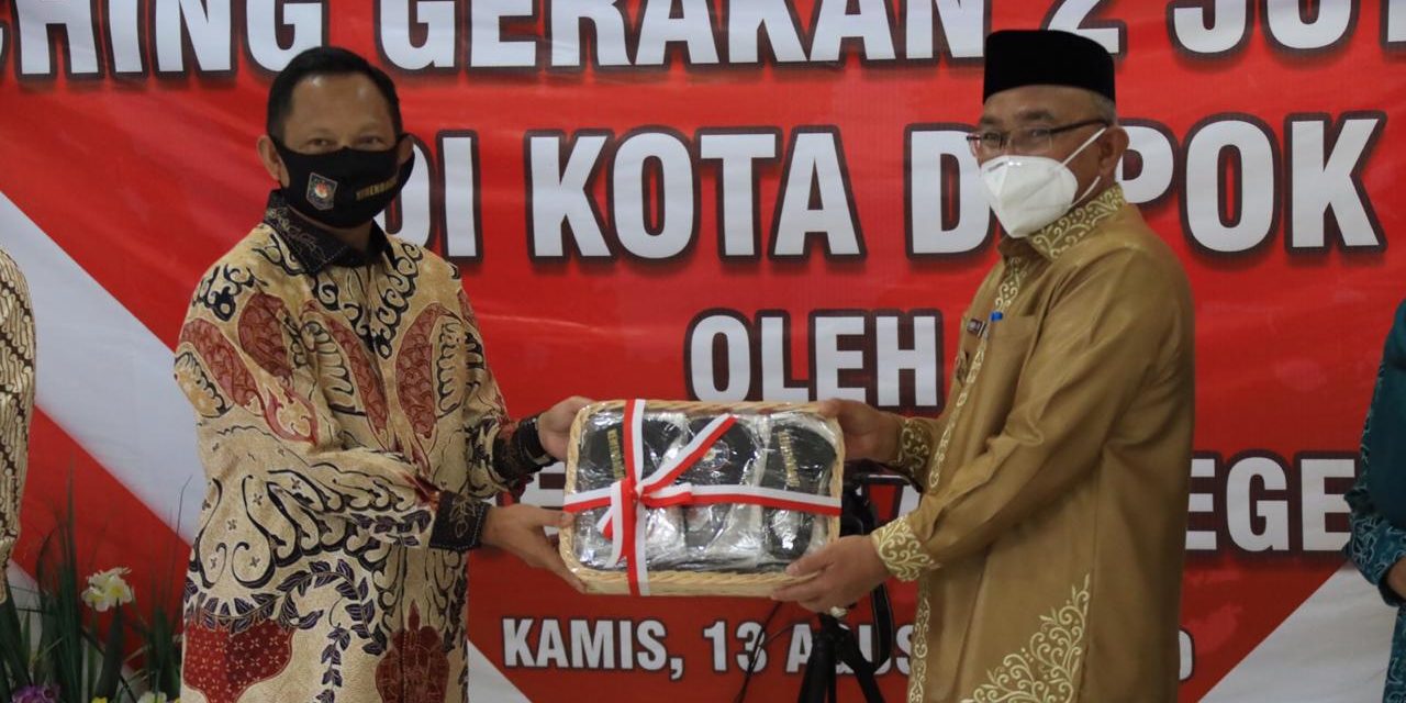 Mendagri Launching Gerakan 2 Juta Masker di Kota Depok