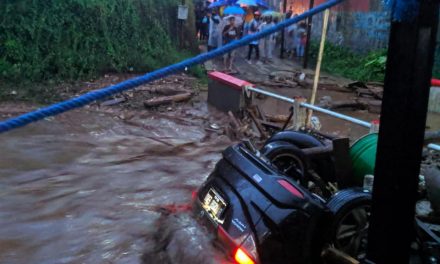 Banjir Bandang Hanyutkan Satu Rumah Warga Sukabumi