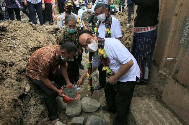 Kemendes Sudahi Penantian 50 Tahun Warga Pituriase