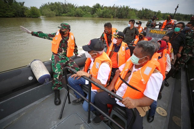 Kunjungi Kawasan Konservasi Nusakambangan, Doni Monardo Minta Pelindung Alami Tsunami Dirawat Dengan Baik