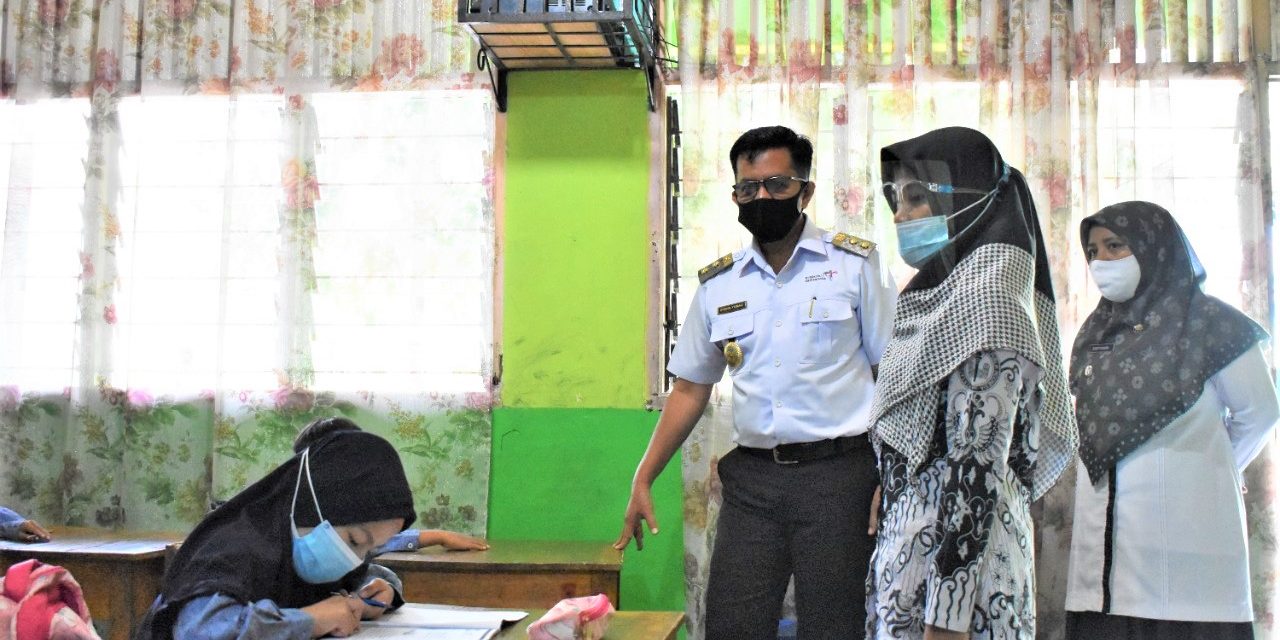 Wakil Walikota Erwin Yunaz Sidak Sekolah Dalam Penerapan Protokol Kesehatan