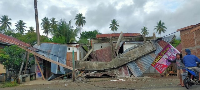 [Update] – Tiga Puluh Empat Meninggal Dunia Akibat Gempa M6,2