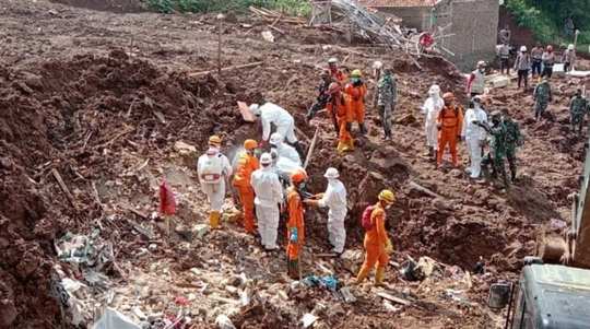 [UPDATE] Seluruh Korban Ditemukan, Operasi SAR Pascalongsor Sumedang Dihentikan