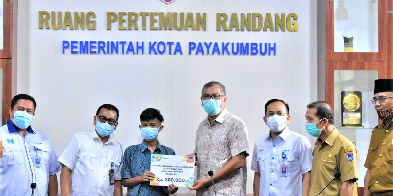 Ratusan Juta Untuk Pelajar Kurang Mampu, Walikota Bersama Bank Nagari Cabang Payakumbuh Serahkan Dana CSR