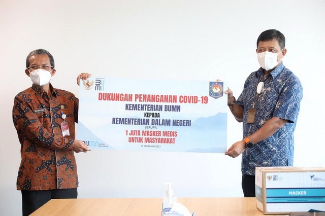 Dukung Penanganan Covid-19, Kemendagri Terima Satu Juta Masker dari Kementerian BUMN