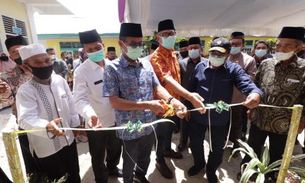 Walikota Payakumbuh Bersama Gubernur Sumbar Resmikan Ruang Kelas Baru Ponpes Syekh Ibrahim Harun