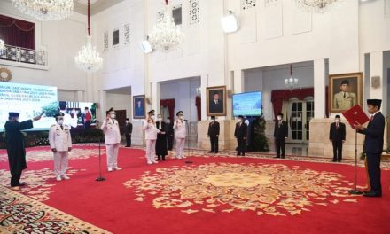 Presiden Jokowi Lantik Gubernur Beserta Wakil Gubernur Kalimantan Utara dan Sulawesi Utara