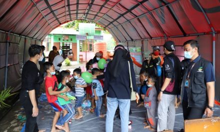 Anak-Anak Pengungsi Senang Diajak Bermain dan Belajar