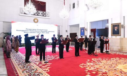 Presiden Jokowi Saksikan Pengucapan Sumpah Keanggotaan Ombudsman RI Masa Jabatan 2021-2026