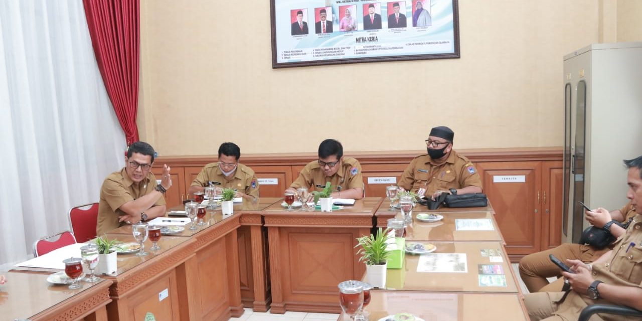 Rapat Kerja Bersama Komisi B, Dinas Koperasi Dan UKM Sampaikan Ini