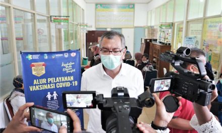 Wako Riza Sayangkan Distribusi Vaksin Yang Dicicil Dari Pusat