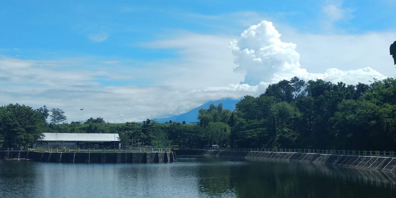 Gunung Merapi Dua Kali Luncurkan Awan Panas Guguran Sejauh 1.500 Meter Pagi Ini