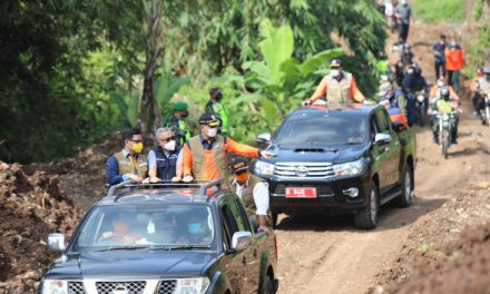 Jumat Berkah Membuat Doni Monardo Sumringah