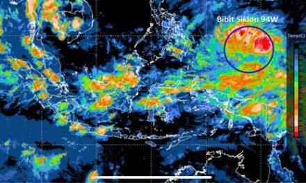 BNPB Minta Pemerintah Daerah Waspadai Potensi Bibit Siklon Tropis 94W