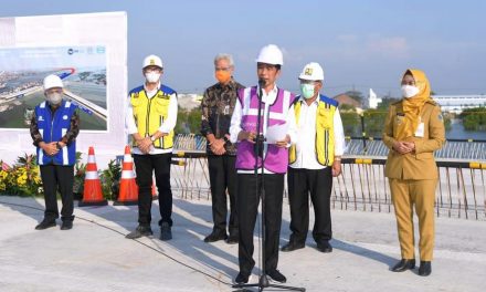 Presiden Jokowi Tinjau Pembangunan Jalan Tol Semarang-Demak