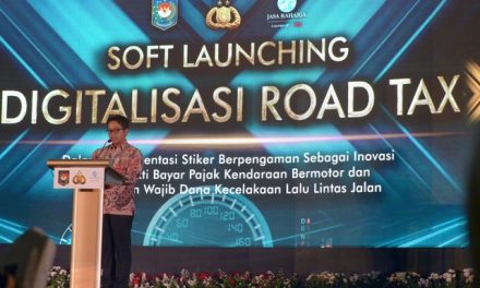 Digitalisasi Pajak Kendaraan, Kemendagri Luncurkan Stiker Hologram Road Tax