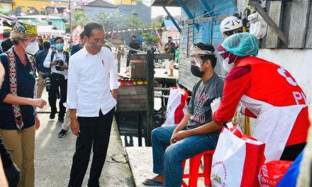 Presiden Joko Widodo Targetkan 70 Persen Penduduk Tervaksinasi di Akhir Tahun