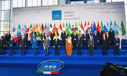 Tiba di La Nuvola, Presiden Jokowi Ikuti Foto Bersama dan Sesi KTT G20