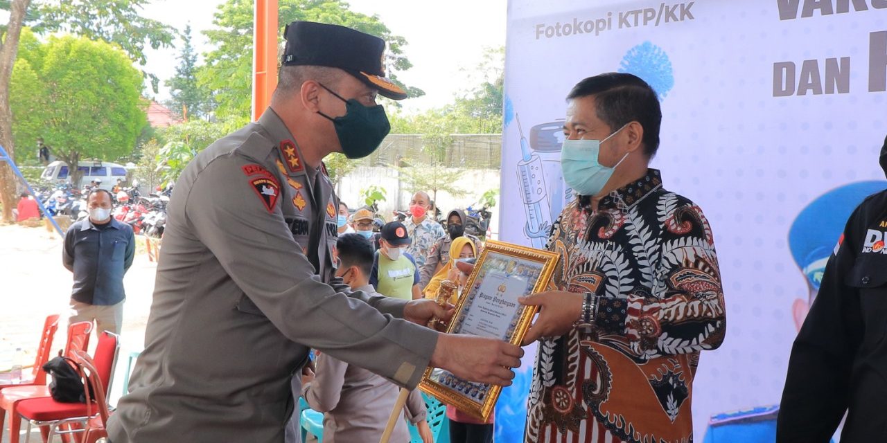 Kadis Bakhrizal Dan Jajaran Diganjar Piagam Penghargaan Oleh Kapolda Sumbar