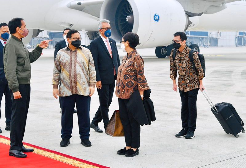 Tiba di Tanah Air, Presiden Langsung Jalani Karantina