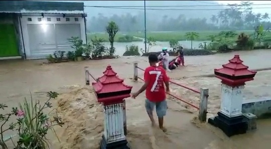 Banjir Melanda Dua Desa di Pacitan