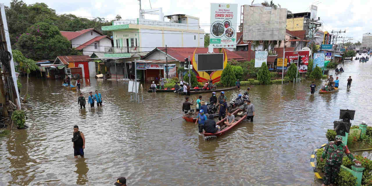 [Update] – Banjir Wilayah Kabupaten Sintang Masih Tinggi Meski Genangan Surut 50 cm