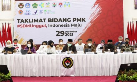 Taklimat Bidang PMK, Kepala BNPB Sampaikan Pembelajaran dari Kejadian Bencana 2021