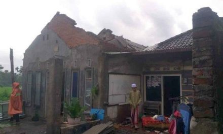 Angin Kencang Akibatkan Rumah Warga Pasuruan Rusak Ringan