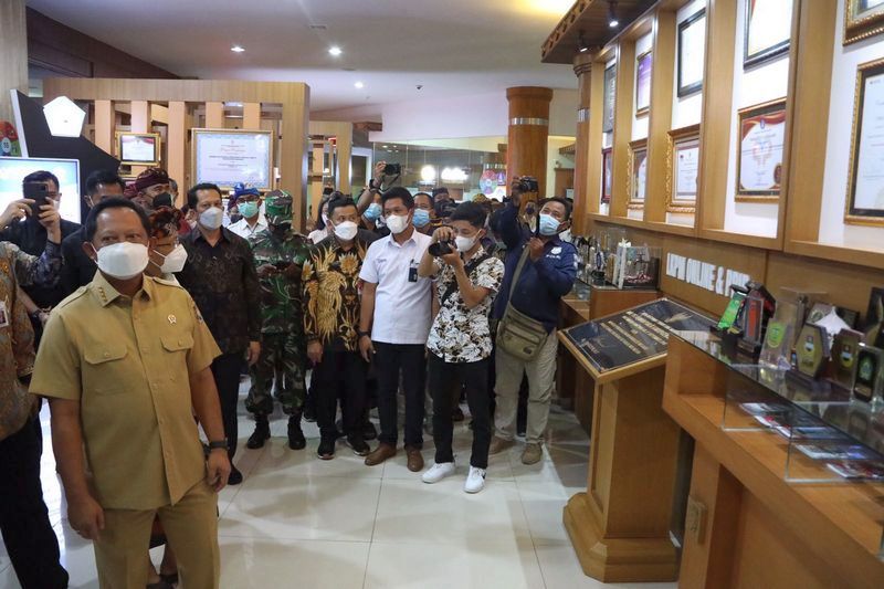 Mudahkan Masyarakat, Mendagri Dorong Keberadaan Mal Pelayanan Publik di Setiap Daerah