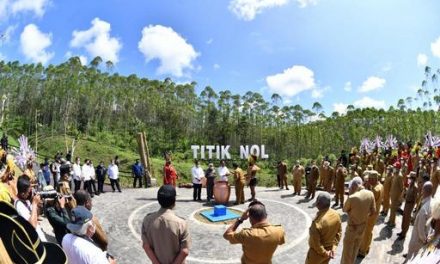 Tiba di Titik Nol Kilometer IKN, Presiden Satukan Tanah dan Air Nusantara