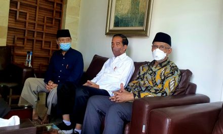 Presiden Jokowi Jenguk Buya Syafii di Sleman