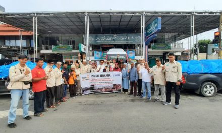 Wawako Erwin Yunaz Lepas Armada Bantuan Bencana Alam Dari Lazismu Payakumbuh Ke Pasaman