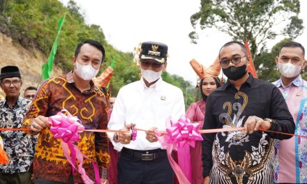 Alhamdulillah, Bupati Safaruddin Resmikan Jembatan Jalan Sompik Talang Maua