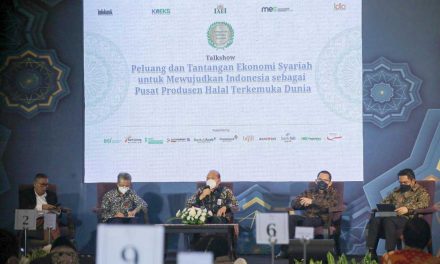 Hadiri Penganugerahan Adinata Syariah 2022, Kemendagri Dorong Pusat Industri Halal Indonesia Mendunia