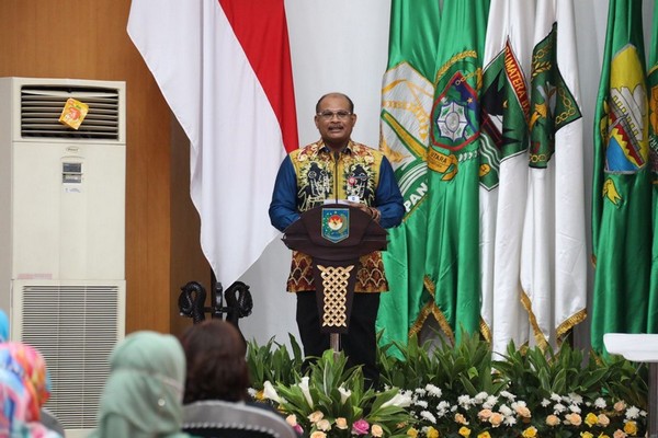 Mendagri Terbitkan SE, Ingatkan Kumpul Makan Saat Halalbihalal Rawan Penularan Covid-19