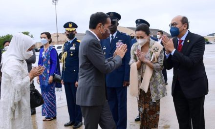 Presiden dan Ibu Iriana Bertolak Menuju Tanah Air