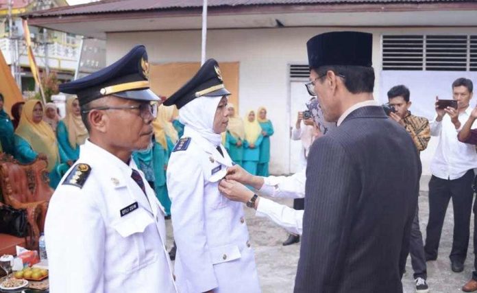 Camat Rumelia, Srikandi Di Selatan Lima Puluh Kota