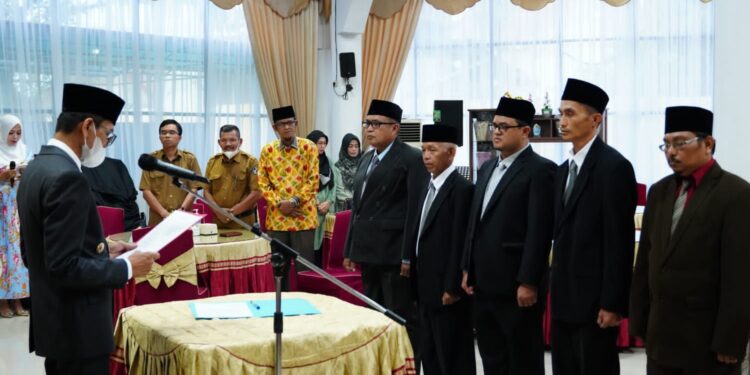 Pengurus Baznas 50 Kota Periode 2022-2027 Dilantik Bupati Safaruddin