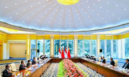 Presiden Jokowi Lakukan Pertemuan Bilateral dengan PM Li Keqiang