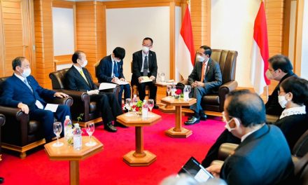 Presiden Jokowi Bertemu Ketua Japan-Indonesia Parliamentary Friendship League