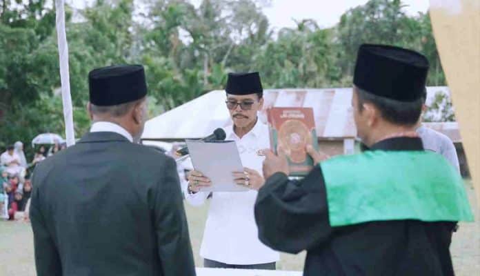 Bupati Safaruddin Hadiri Sertijab WN Maek